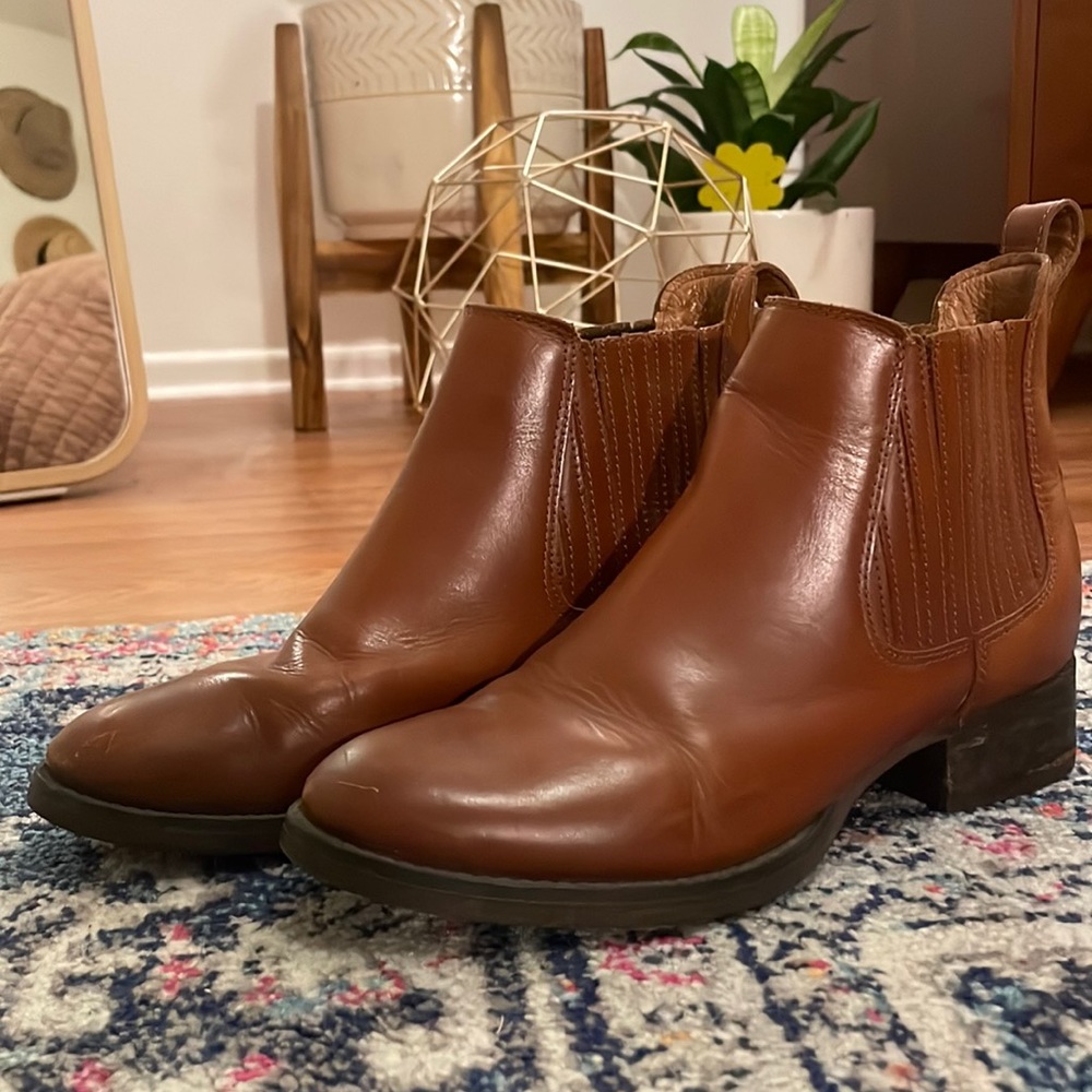 Ariat chelsea boots